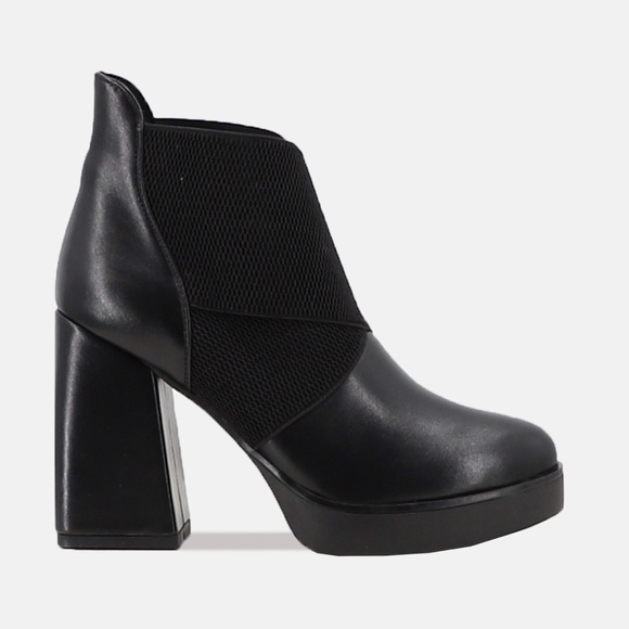 Women’s Block Heel Platform Stretch Ankle Boot in Black Faux Leather - Picture 2 of 5